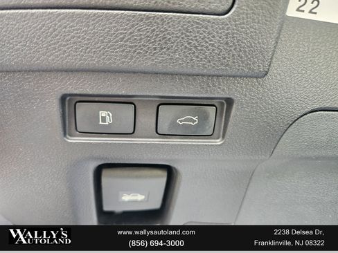 Used 2022 Lexus ES 300h w/ Premium Package image 14