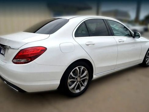 Used 2015 Mercedes-Benz C 300 Sedan image 11