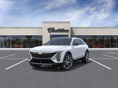 New 2026 Cadillac Lyriq Signature Luxury w/ Nappa Leather Package RWD image 8