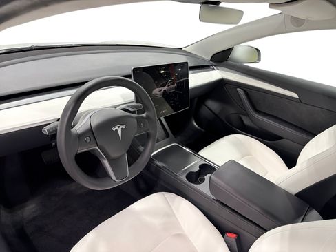 Certified 2023 Tesla Model 3 Standard Range RWD image 9