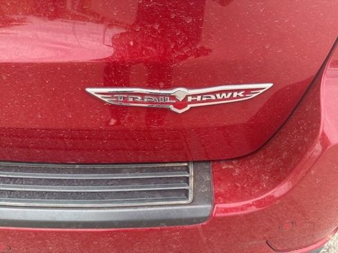 Used 2018 Jeep Grand Cherokee Trailhawk w/ Trailhawk Luxury Group image 5