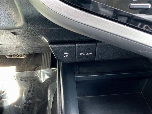 Used 2019 Toyota Camry LE FWD image 16