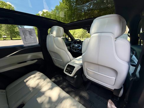 Used 2024 Cadillac Lyriq Sport RWD image 26