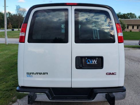 Used 2023 GMC Savana 2500 w/ Driver Convenience Package image 10
