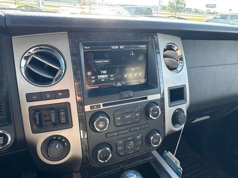 Used 2015 Ford Expedition EL Limited w/ Equipment Group 301A AWD/4WD image 11