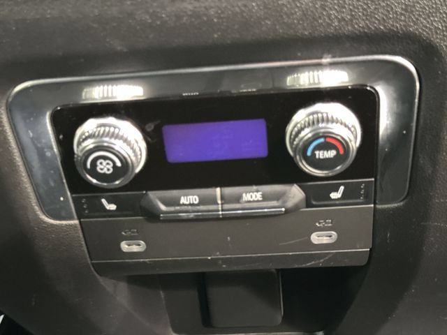 Used 2023 GMC Yukon XL Denali AWD/4WD image 21