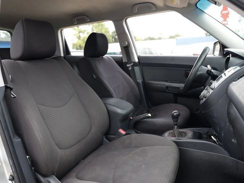 Used 2011 Kia Soul FWD image 22