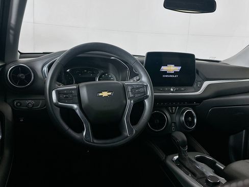 Used 2025 Chevrolet Blazer LT image 17