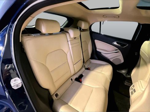 Used 2018 Mercedes-Benz GLA 250 4MATIC image 20