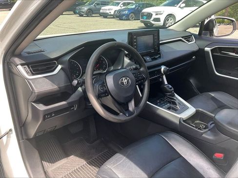 Used 2022 Toyota RAV4 XLE w/ Convenience Package AWD/4WD image 8