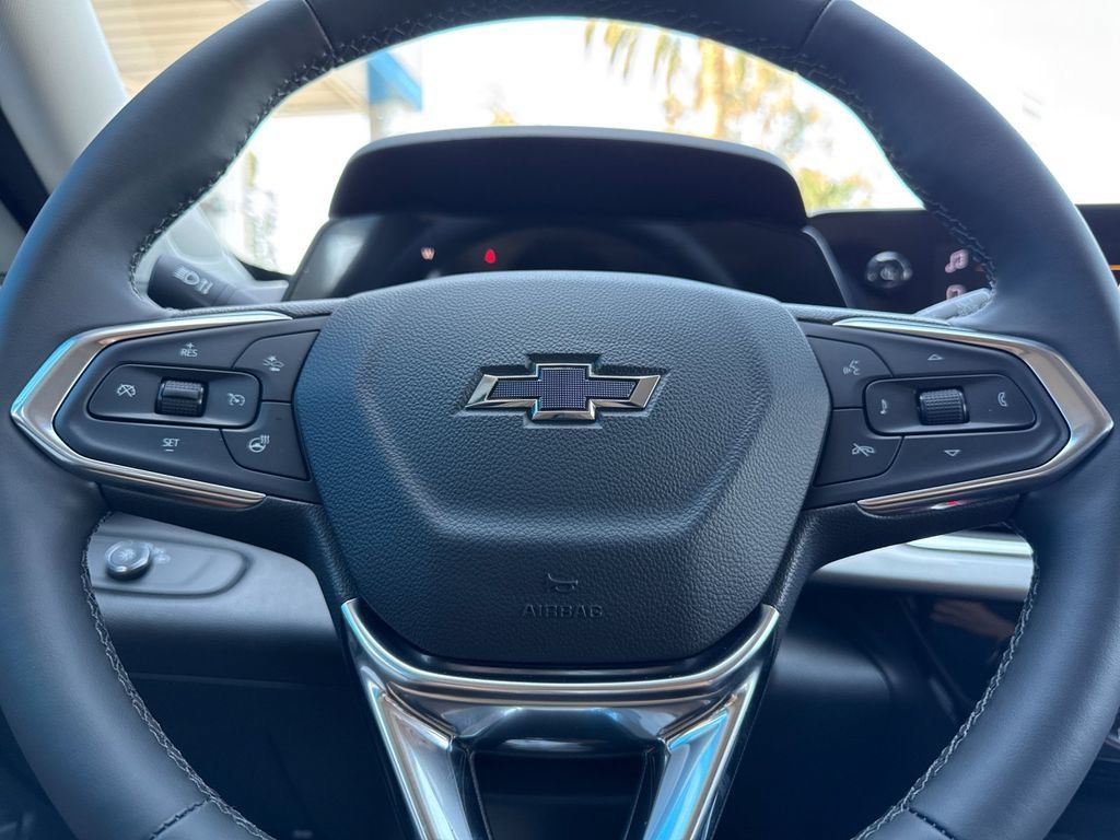 New 2026 Chevrolet Trax LT w/ Midnight Edition FWD image 22