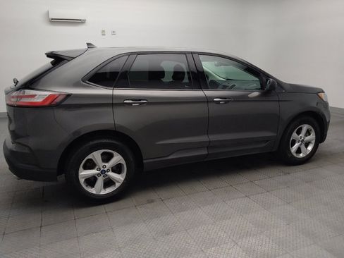Used 2019 Ford Edge SE FWD image 10