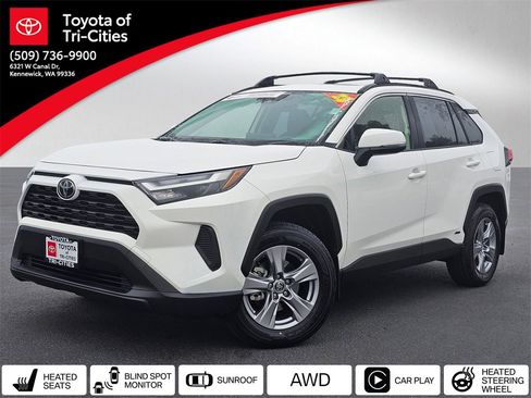 Used 2025 Toyota RAV4 XLE image 1
