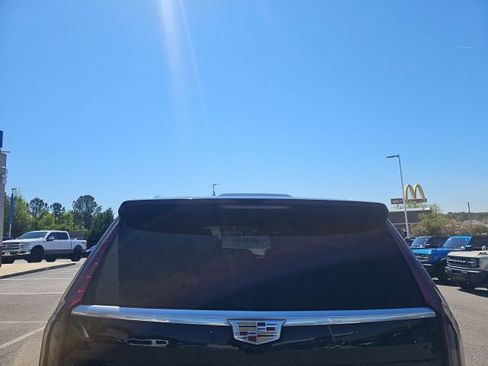 Used 2024 Cadillac Escalade ESV Premium Luxury Platinum image 2