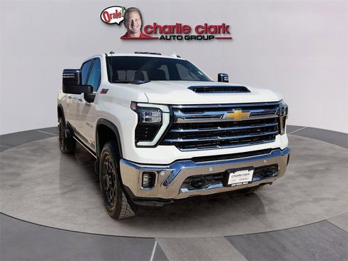 Used 2024 Chevrolet Silverado 2500 LTZ w/ LTZ Convenience Package image 8