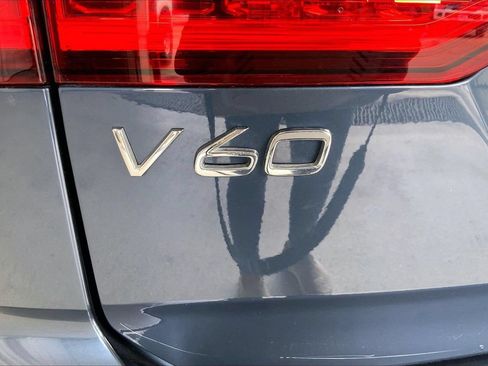 Used 2025 Volvo V60 B5 Cross Country Plus AWD/4WD image 31