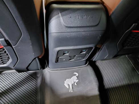Certified 2023 Ford Bronco Heritage Edition AWD/4WD image 40