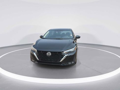 Used 2024 Nissan Sentra SV FWD image 3