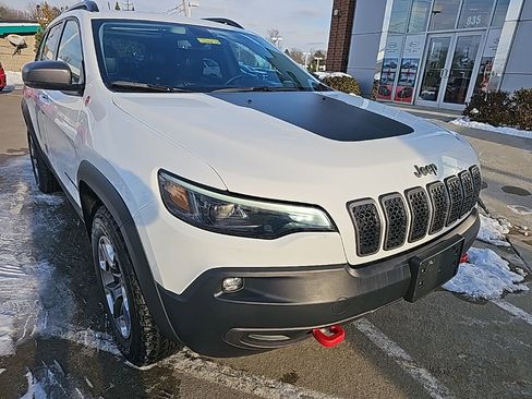 Used 2019 Jeep Cherokee Trailhawk w/ Comfort/Convenience Group image 6
