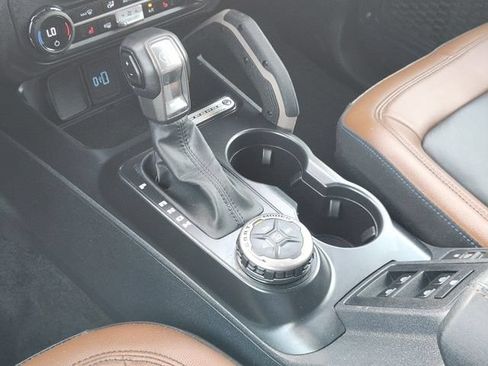Used 2024 Ford Bronco Outer Banks AWD/4WD image 21