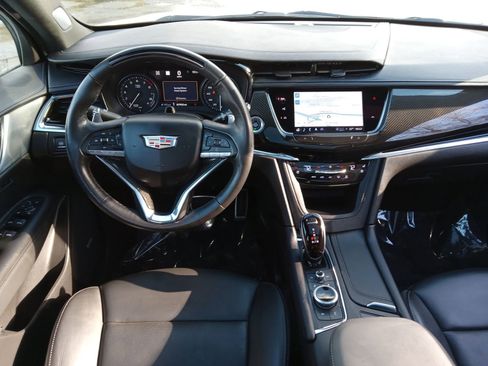 Used 2023 Cadillac XT6 Sport w/ Technology Package image 13