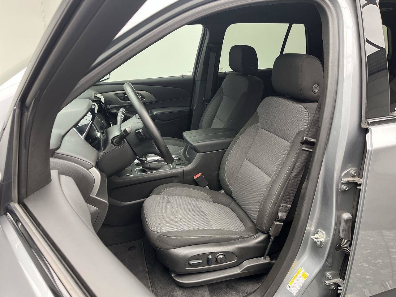 Certified 2023 Chevrolet Traverse LT AWD/4WD image 9