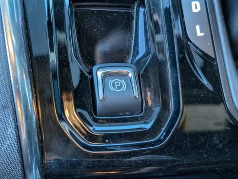 Used 2024 GMC Canyon Elevation w/ Convenience Package image 20