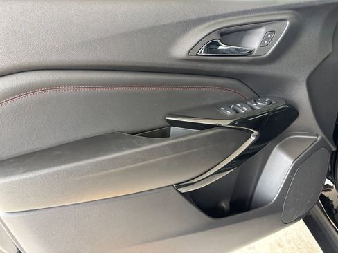 New 2026 Chevrolet Trax RS w/ Sunroof Package FWD image 10