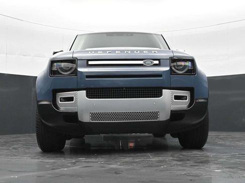Used 2022 Land Rover Defender 110 SE AWD/4WD image 45