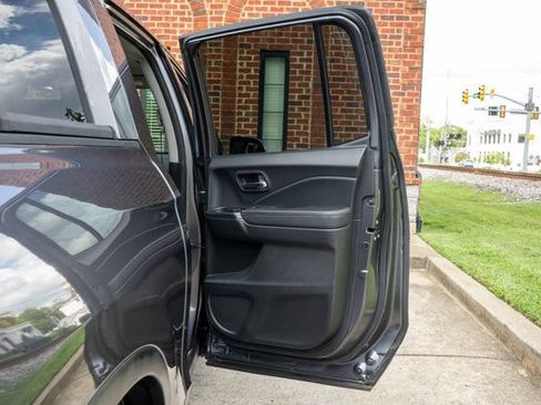 Used 2017 Honda Ridgeline RTL-T image 31