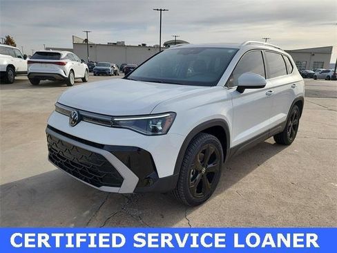 New 2025 Volkswagen Taos SEL image 8