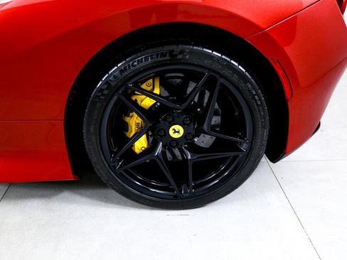 Used 2022 Ferrari F8 Tributo image 29