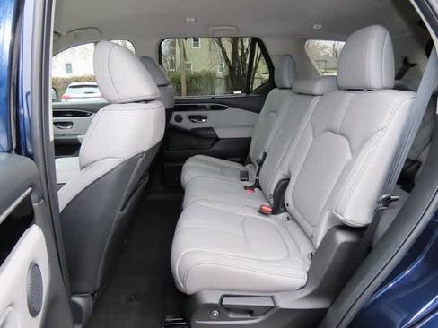 New 2025 Honda Pilot EX-L image 13