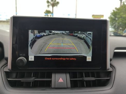 Used 2025 Toyota RAV4 LE AWD/4WD image 25
