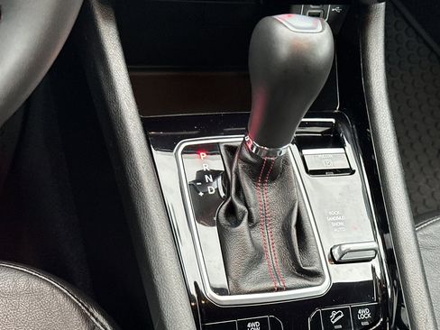 Used 2024 Jeep Compass Trailhawk image 23