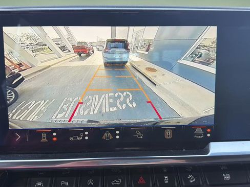 Used 2024 Chevrolet Silverado 1500 LTZ image 26