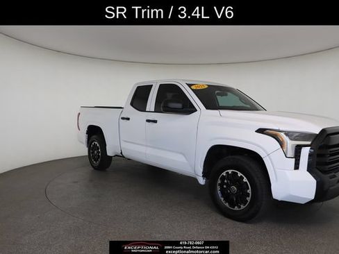 Used 2025 Toyota Tundra SR w/ SR Tow Package AWD/4WD image 27