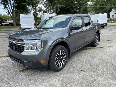Certified 2024 Ford Maverick Lariat FWD image 9