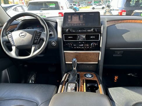Used 2023 Nissan Armada SL w/ Captain's Chairs Package image 20