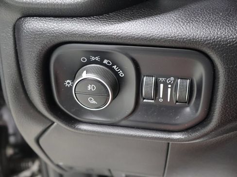Used 2024 RAM 2500 Laramie AWD/4WD image 34