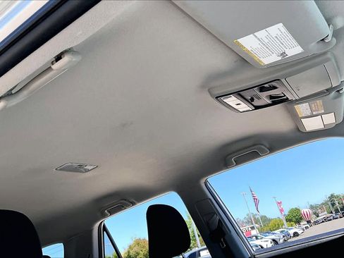 Used 2021 Toyota 4Runner SR5 AWD/4WD image 13