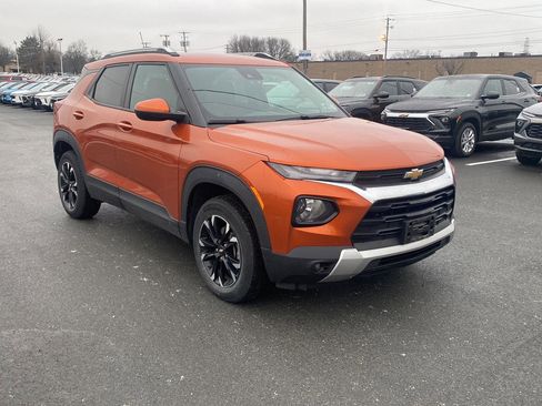 Used 2023 Chevrolet TrailBlazer LT w/ Convenience Package image 4