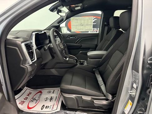 New 2026 GMC Canyon Elevation image 9