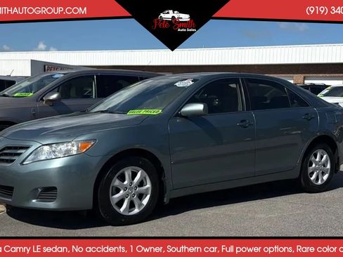 Used 2010 Toyota Camry LE FWD image 1