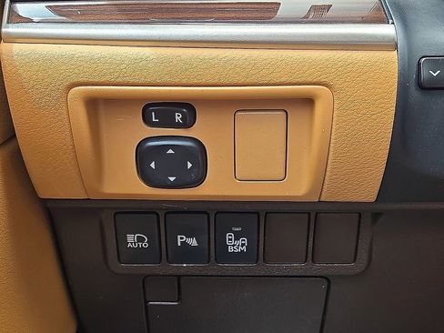 Used 2018 Lexus ES 350 w/ Navigation System Package FWD image 24