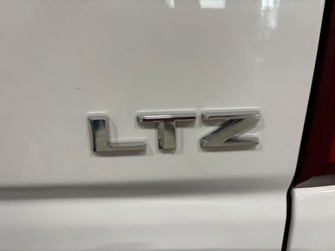 Used 2021 Chevrolet Silverado 2500 LTZ image 6