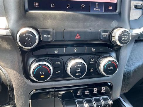 Used 2022 RAM 1500 Big Horn AWD/4WD image 7