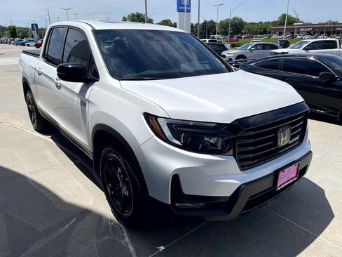 Certified 2023 Honda Ridgeline Black Edition image 4