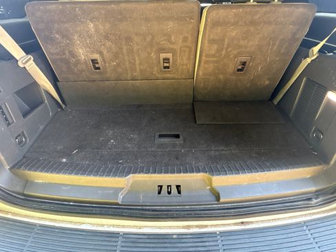 Used 2018 Ford Expedition XLT w/ Equipment Group 201A RWD image 15
