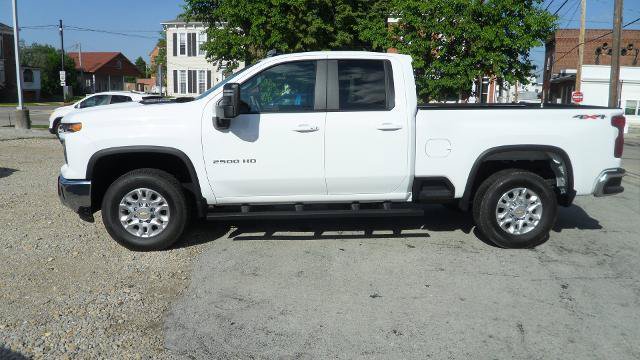 Used 2024 Chevrolet Silverado 2500 LT w/ Convenience Package AWD/4WD image 1